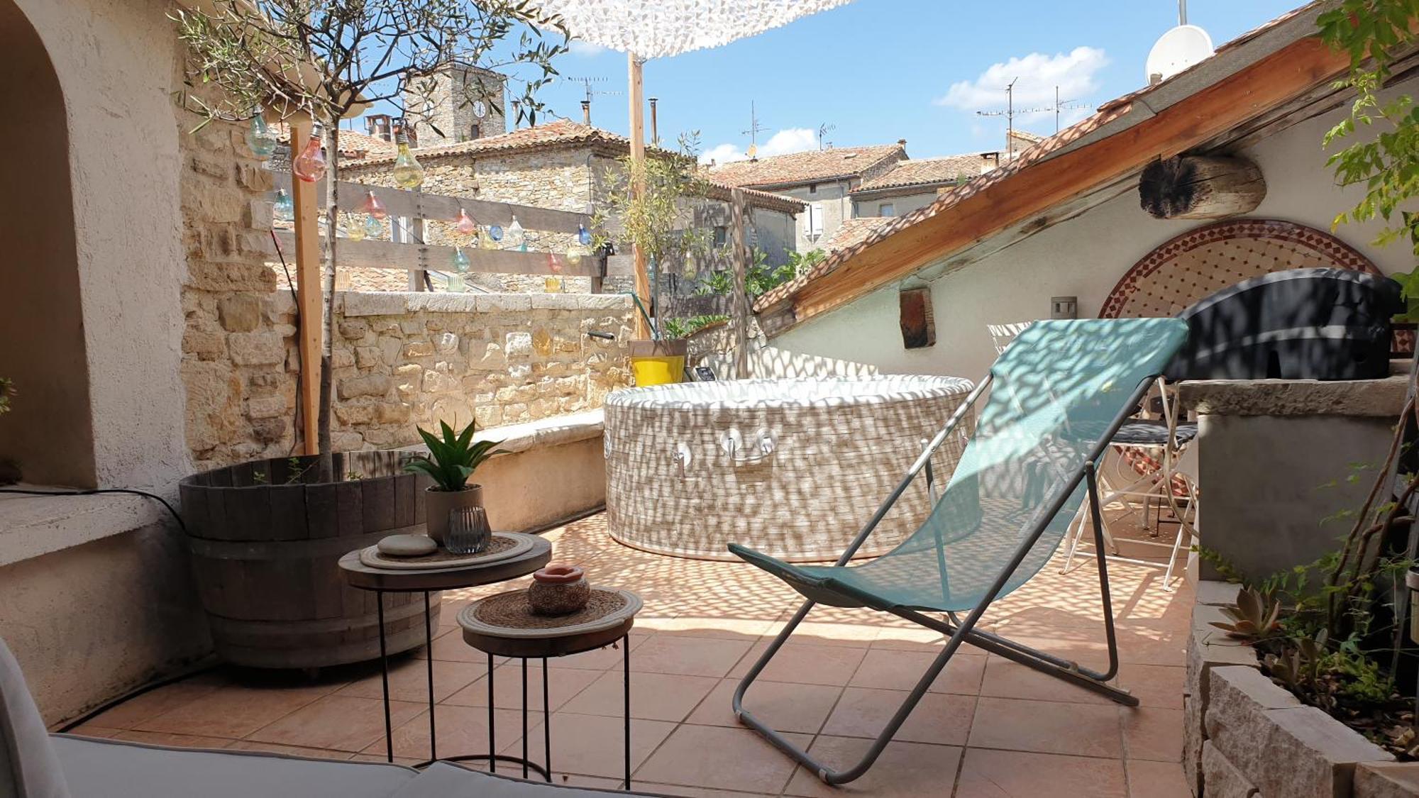 Maison Avec Jacuzzi Et Terrasse Sur Les Toits Brignon Exterior photo
